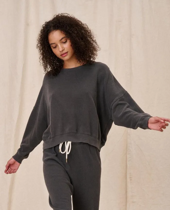 Tops Women039s The Great The Teammate Sweatshirt Washed Black