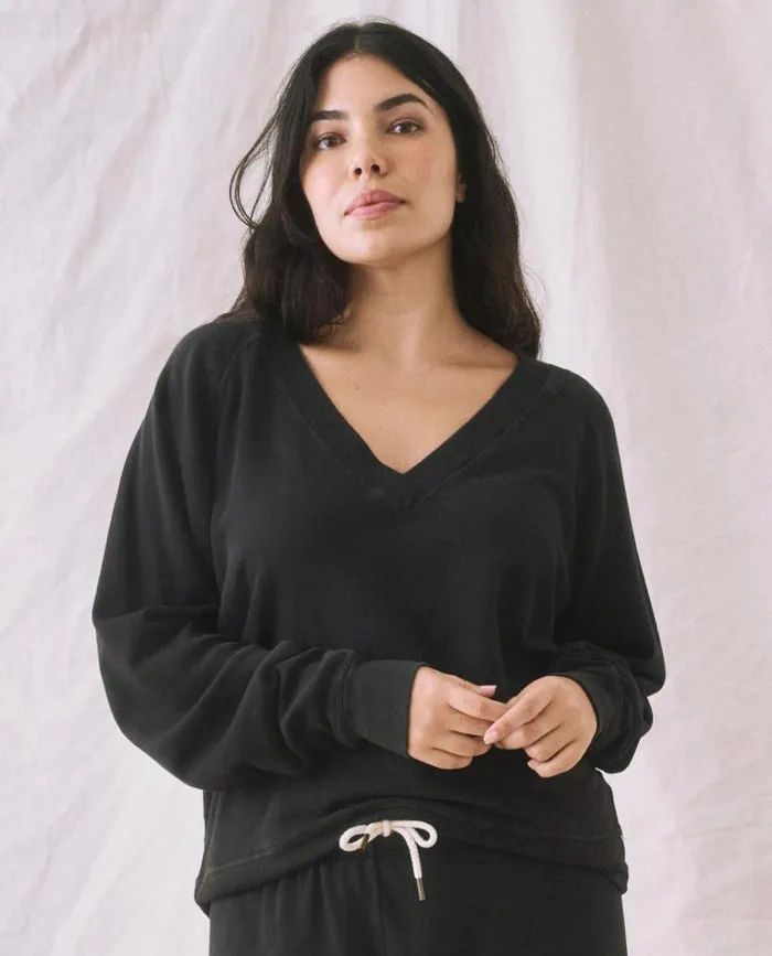 Tops Women039s The Great The VNeck Sweatshirt Almost Black