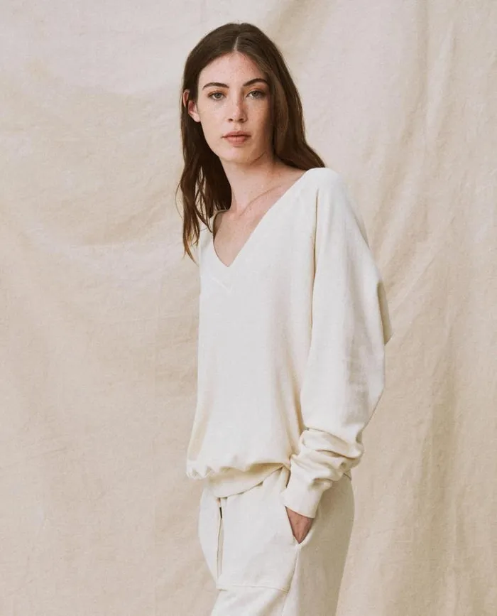 Tops Women039s The Great The VNeck Sweatshirt Washed White