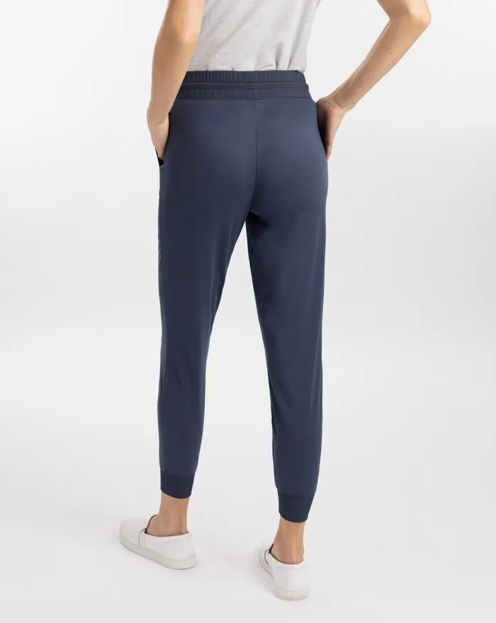 Women All Bottoms TravisMathew BONDI BLISS JOGGER Mood Indigo