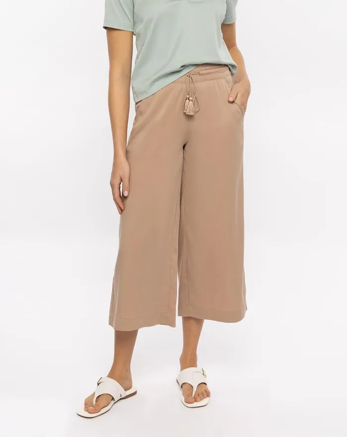 Women All Bottoms TravisMathew CAPRI TIE FRONT PANT Heather Natural