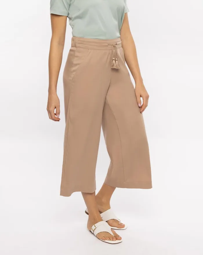 Women All Bottoms TravisMathew CAPRI TIE FRONT PANT Heather Natural