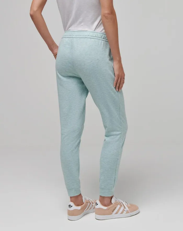 Women All Bottoms TravisMathew CLOUD FLEECE JOGGER Heather Ether