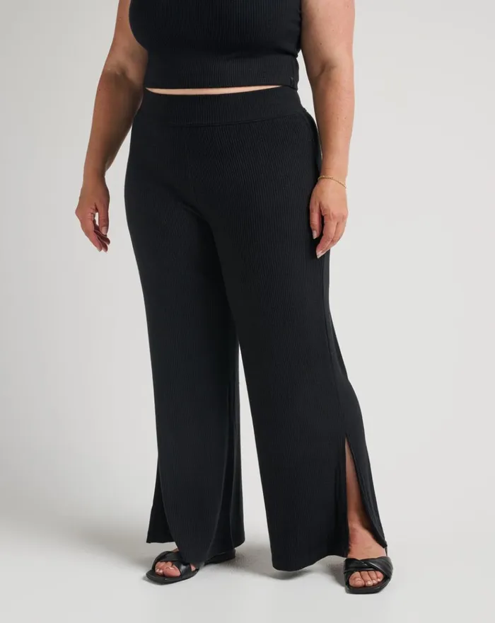 Women All Bottoms TravisMathew EVENING RETREAT WIDE RIB PANT Black