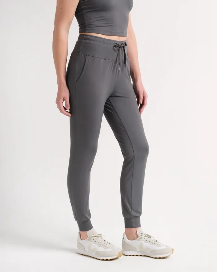 Women All Bottoms TravisMathew LONG LUNCH JOGGER Thunderstorm