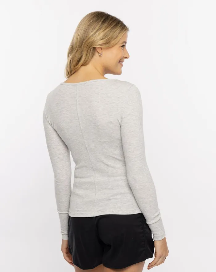 Women All Tops TravisMathew COCKTAIL HOUR CLOUD RIBBED TOP Heather Light Grey