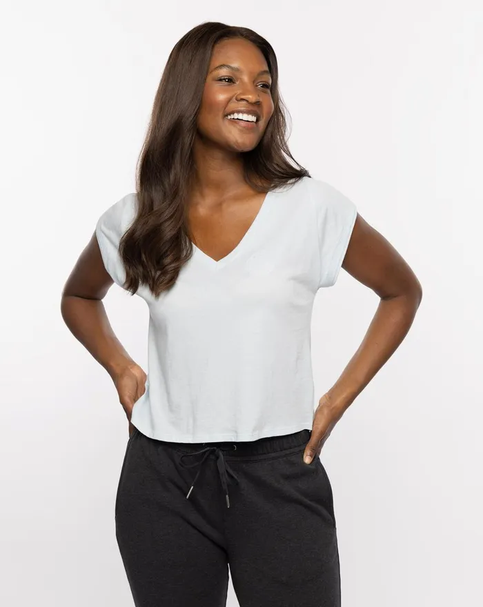 Women All Tops TravisMathew NEON LIGHTS CROPPED TEE Ballad Blue