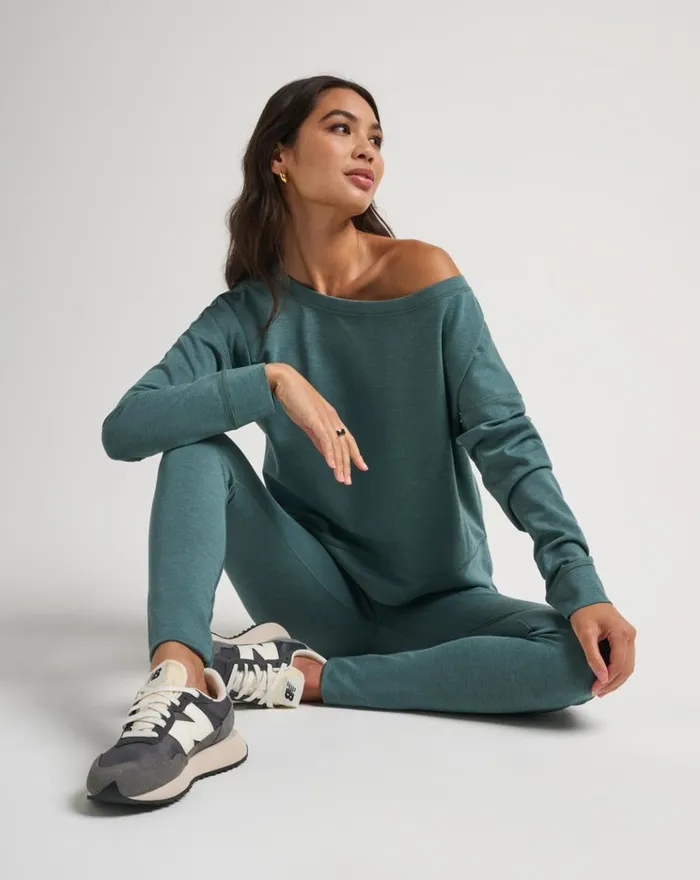 Women All Tops TravisMathew PORTUGAL OFF THE SHOULDER PONTE TOP Heather North Atlantic