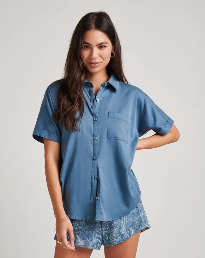 Women All Tops TravisMathew SEASIDE BLISS TIE FRONT TOP Oceanview