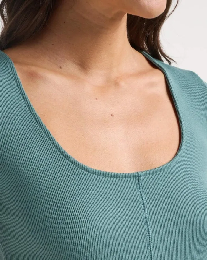 Women All Tops TravisMathew TRANQUILITY CLOUD RIBBED TOP North Atlantic