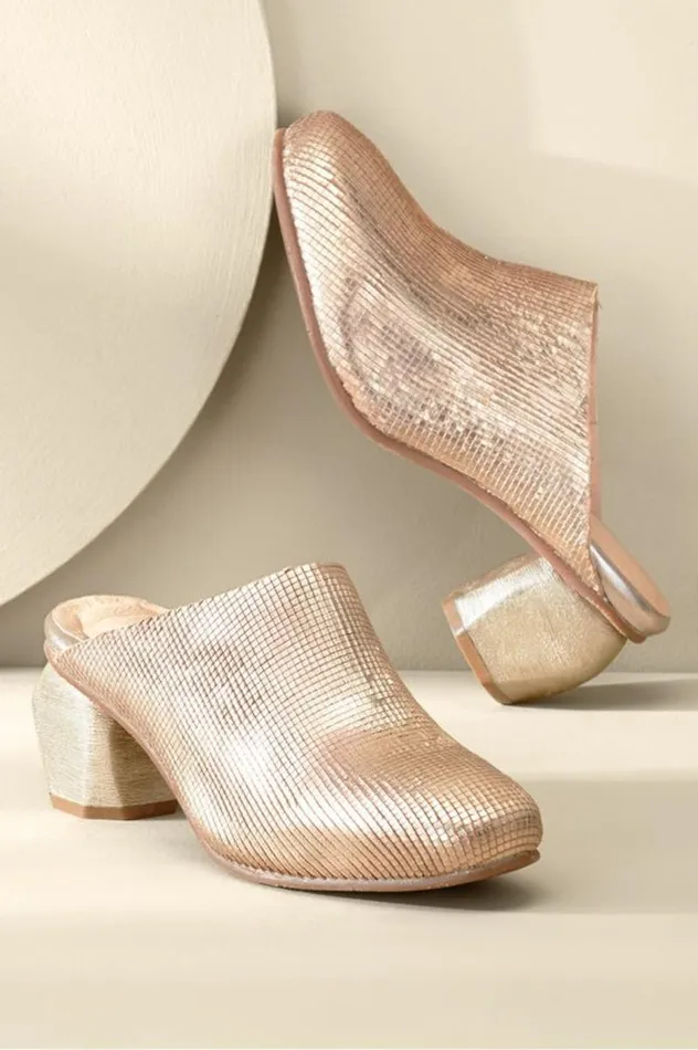 Women Antelope Peni Clog Gold Soft Surroundings Shoes