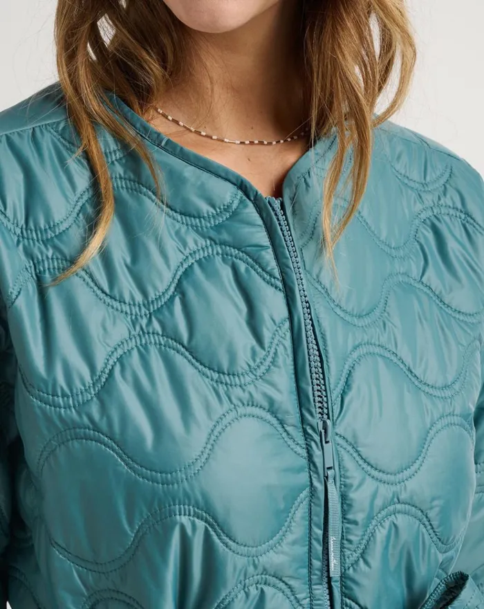 Women Jackets TravisMathew SALTWATER SPRAY QUILTED JACKET North Atlantic