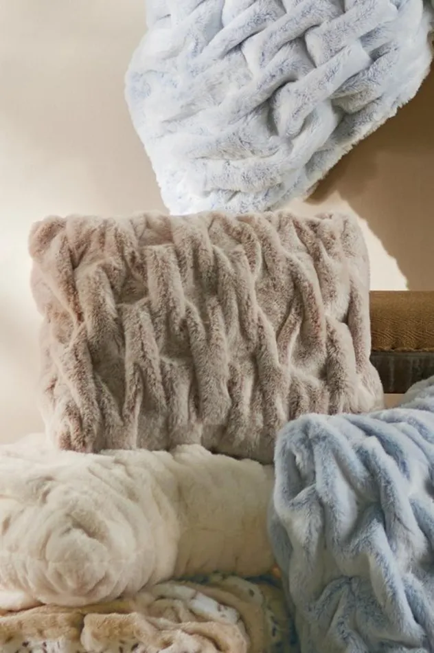 Women La Parisienne Faux Fur Pillow Snow Leopard Soft Surroundings Bedding Women La Parisienne Faux Fur Pillow Snow Leopard Soft Surroundings Bedding