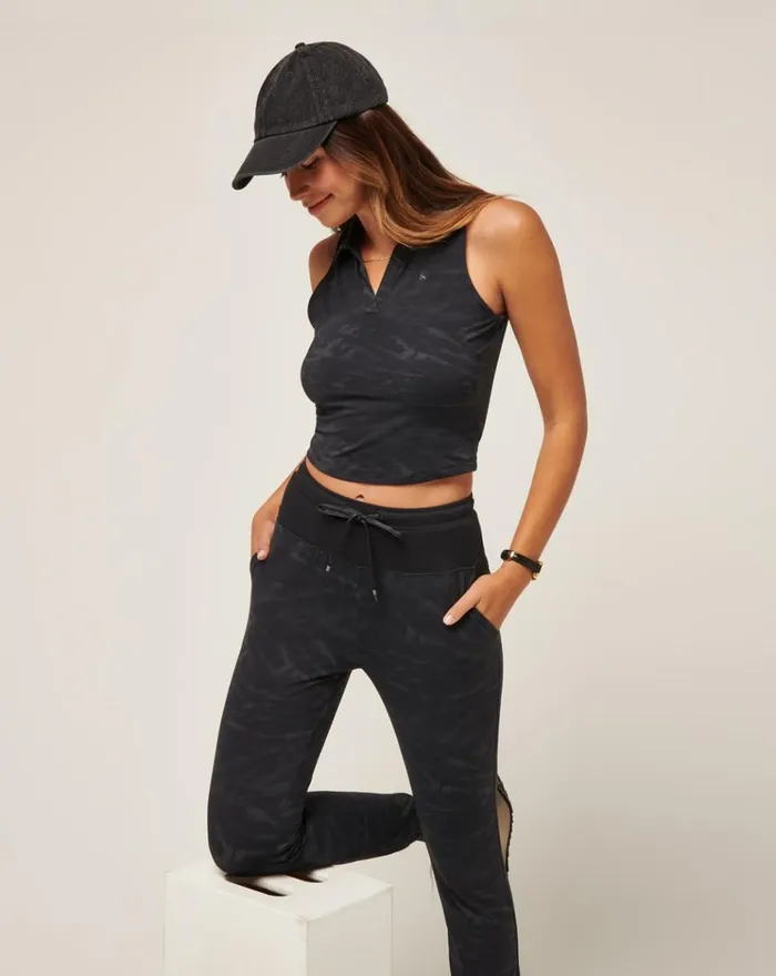 Women Polos TravisMathew SCENE CHANGE CROP POLO Black Multi