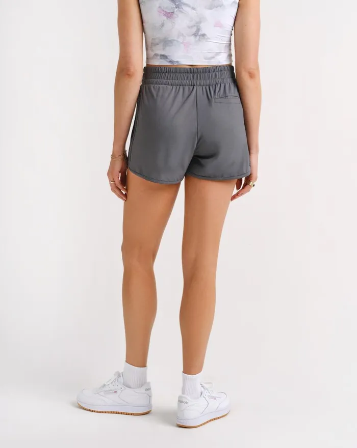 Women Shorts TravisMathew FAVORITE SEASON SHORT Thunderstorm