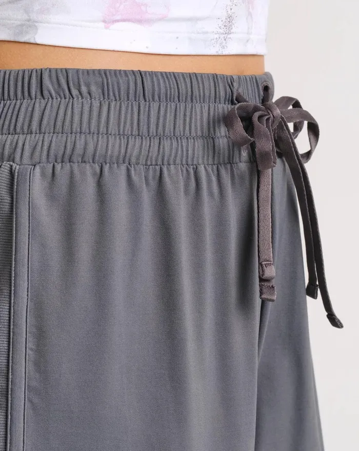 Women Shorts TravisMathew FAVORITE SEASON SHORT Thunderstorm