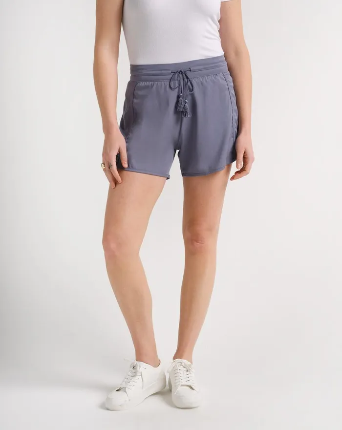 Women Shorts TravisMathew OUT TO SEA SHORT Folkstone